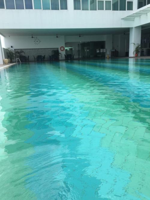 Pullman Pool... or a giant bathtub to cool off in!